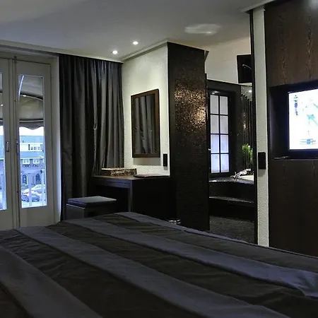 De Beurs 4*