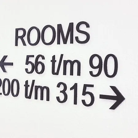 Отель De Beurs 4*