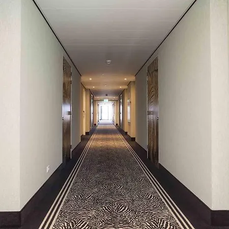 Отель De Beurs 4*