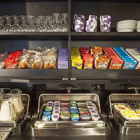 Отель De Beurs Хоофддорп