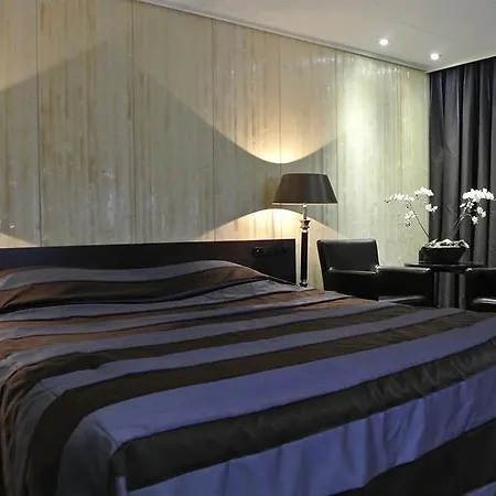 Отель De Beurs 4*